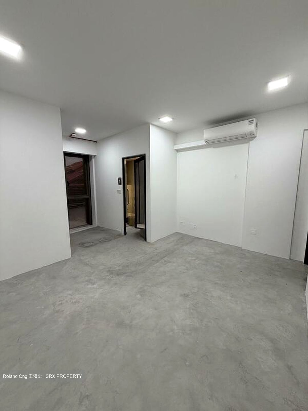 Joo Chiat Road (D15), Shop House #513571041